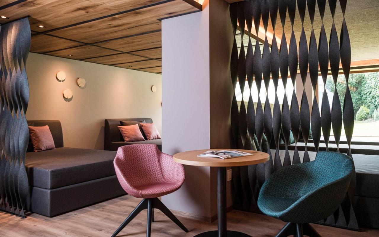 Roesslwirt Hotel Barbiano  Bagian luar foto