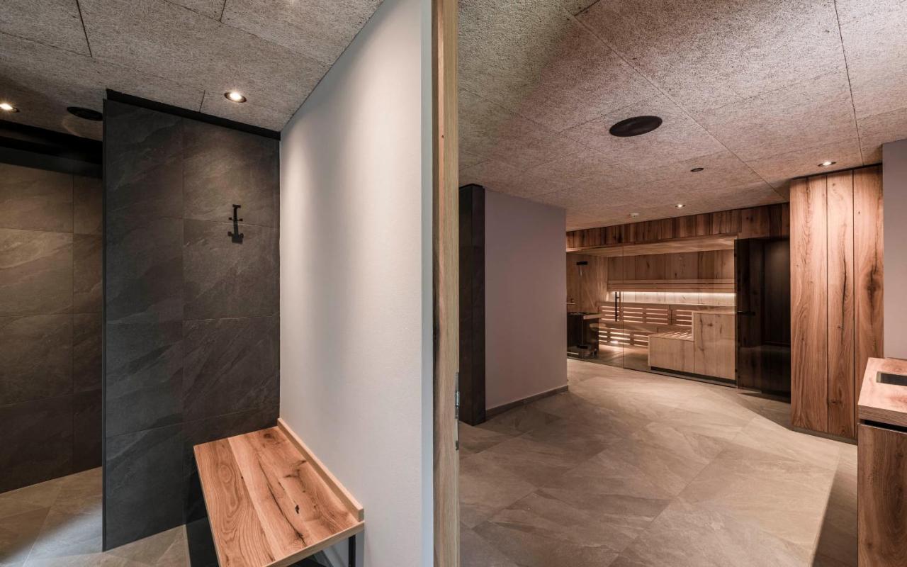 Roesslwirt Hotel Barbiano  Bagian luar foto