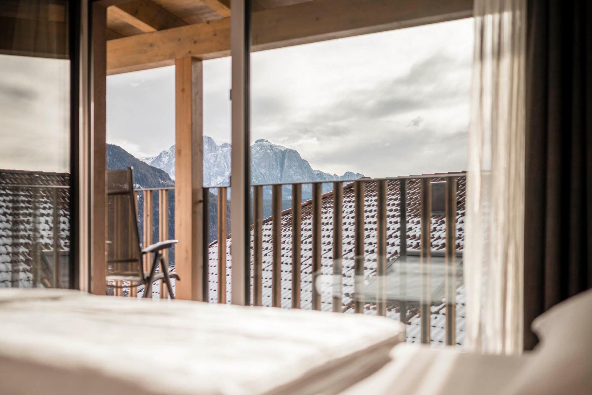 Roesslwirt Hotel Barbiano  Bagian luar foto