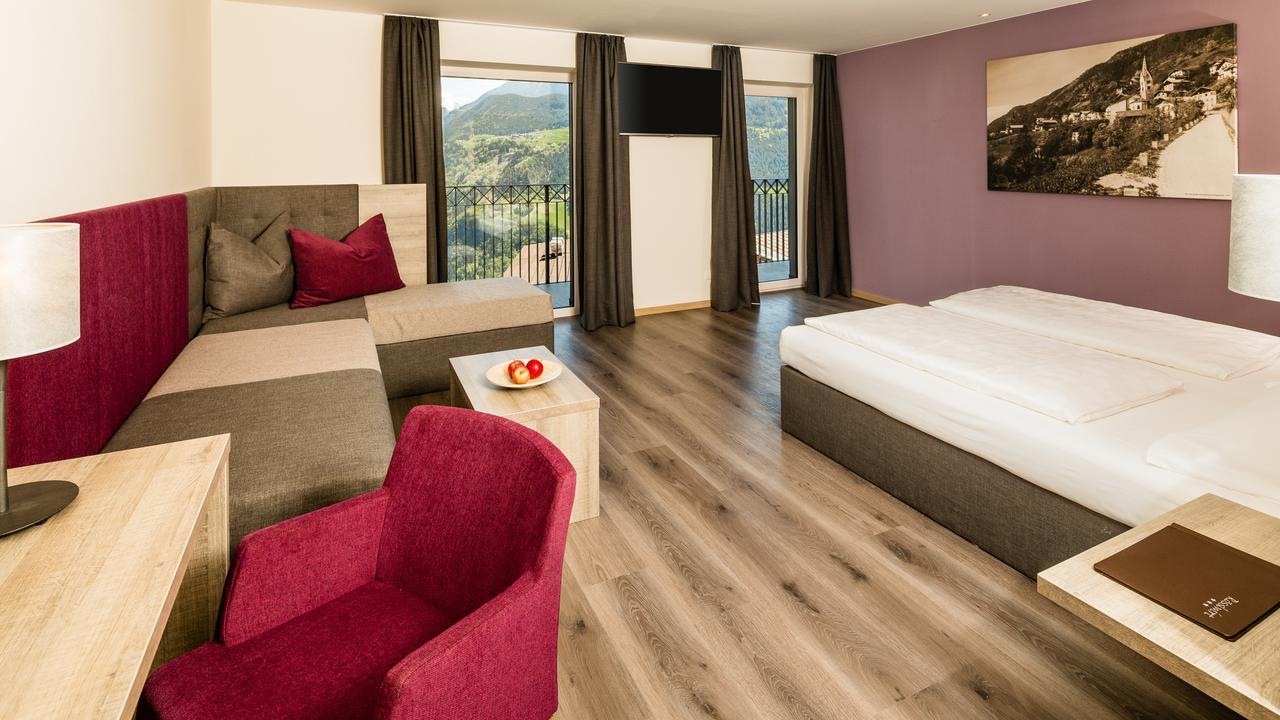 Roesslwirt Hotel Barbiano  Bagian luar foto