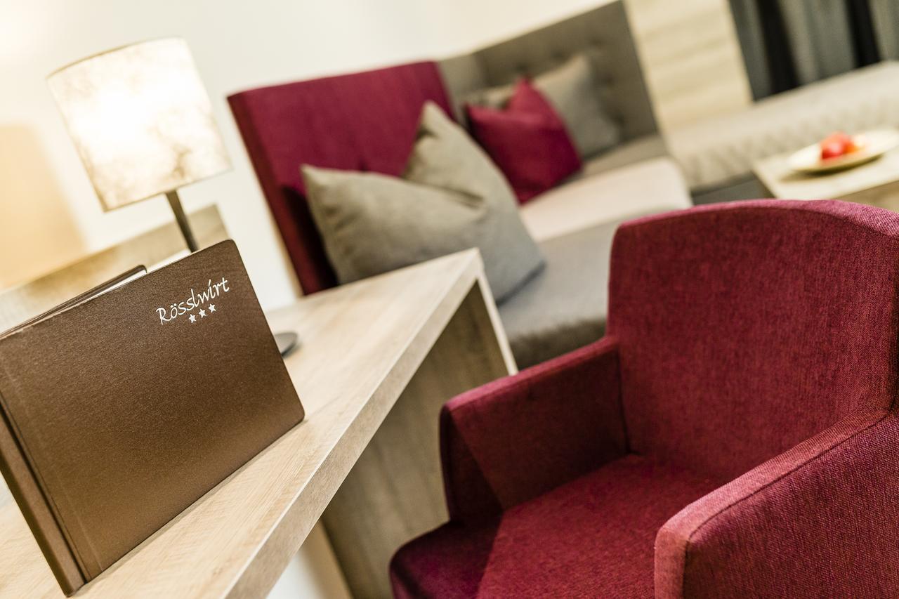 Roesslwirt Hotel Barbiano  Bagian luar foto