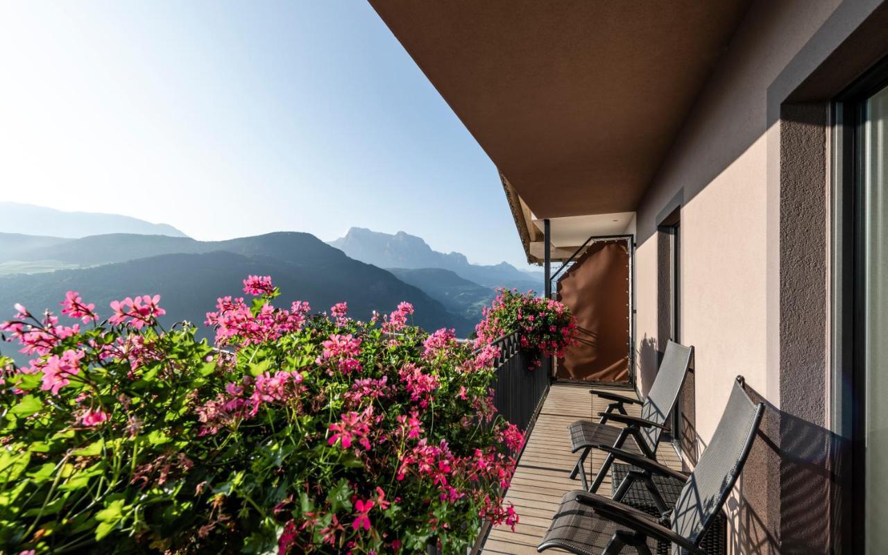Roesslwirt Hotel Barbiano  Bagian luar foto