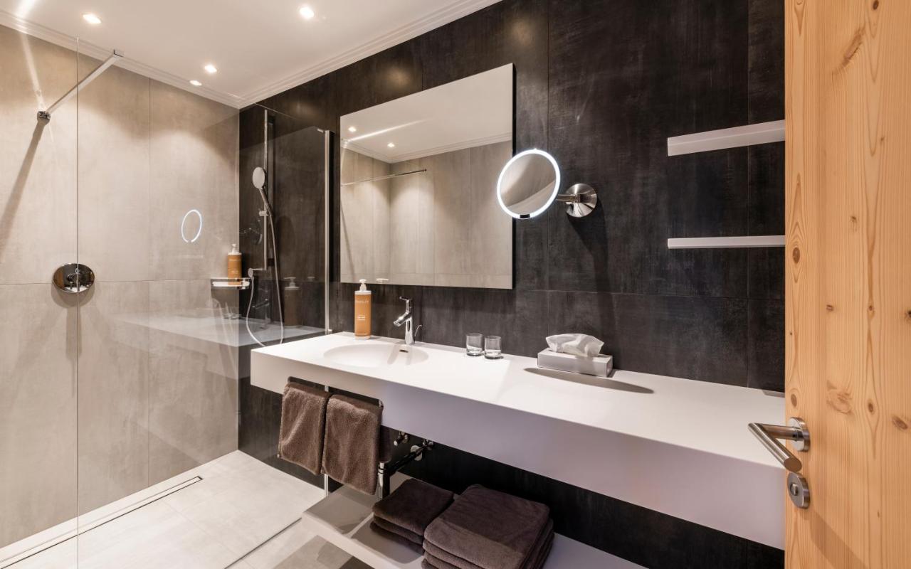 Roesslwirt Hotel Barbiano  Bagian luar foto